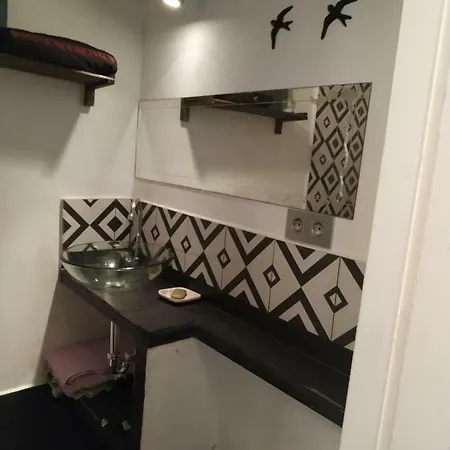 Centro Tranquilo Dos Banos Dos Patios Gijón